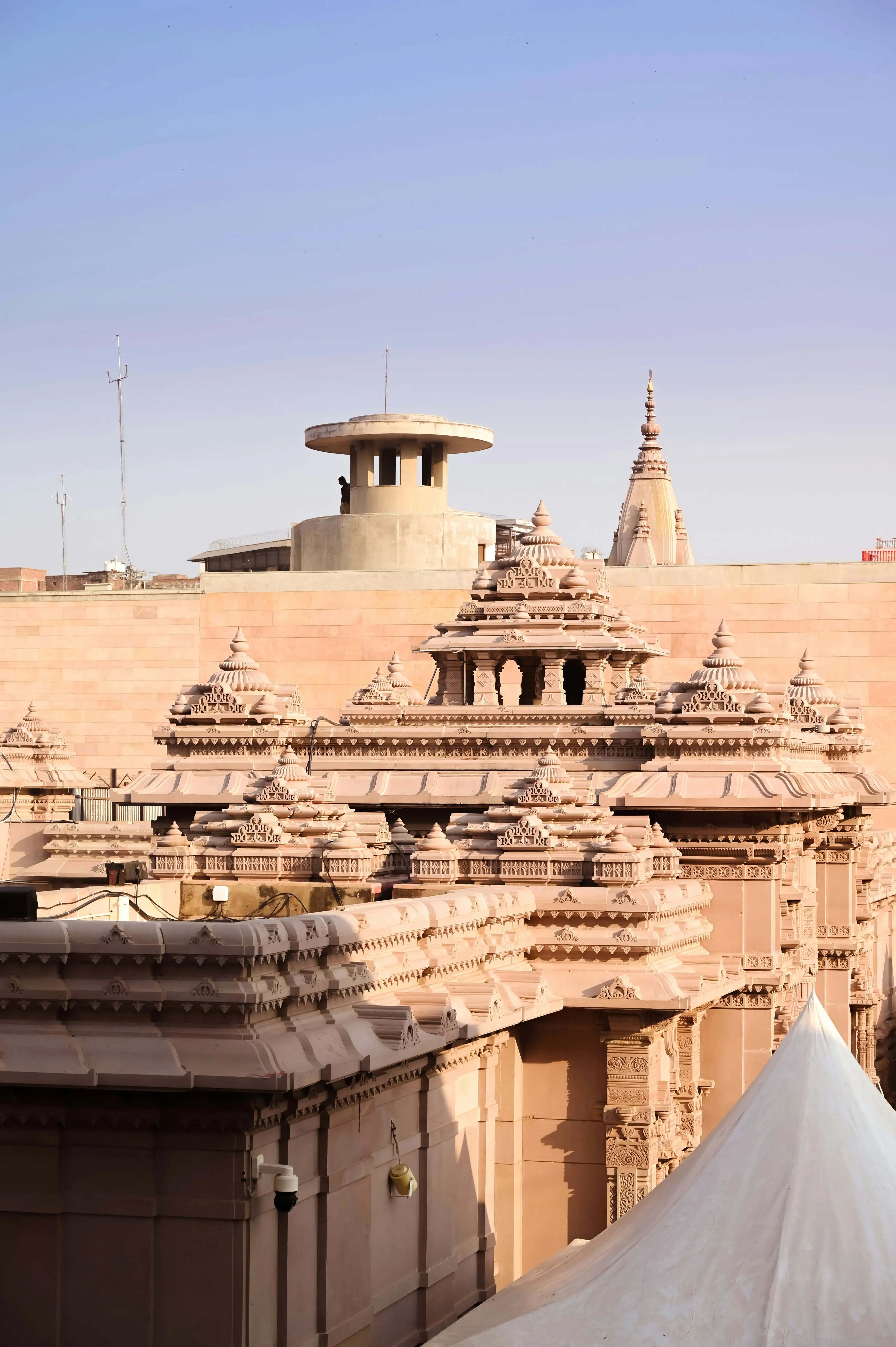 Transfer to Ayodhya, the birthplace of Lord Rama and a significant Hinduism pilgrimage site, one of the seven most important spiritual destinations for Hindus.